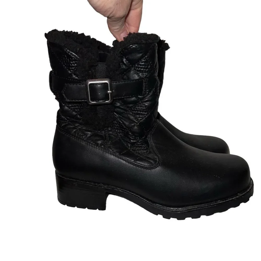 Trotters Blast III Black Quilted Water Resistant Ankle Boots Size 6WW Side Zip